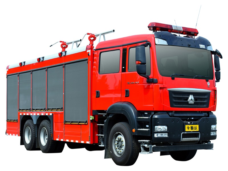 汕德卡6噸干粉消防車 